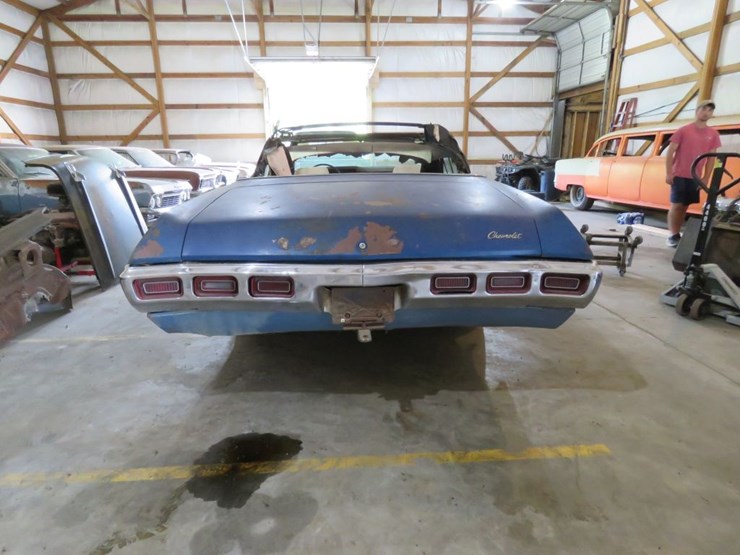 1969-chevrolet-impala-convertible-image-6