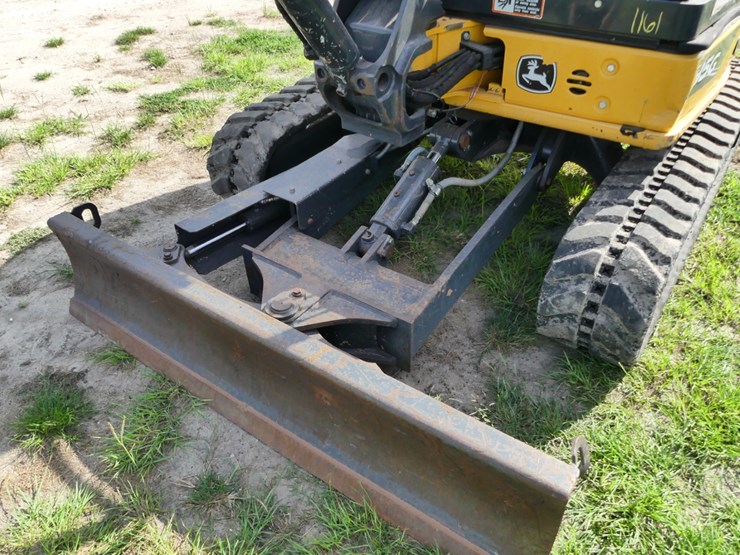 2022-deere-35g-image-10