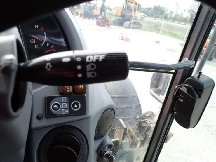 2019-kubota-m4-071-image-15