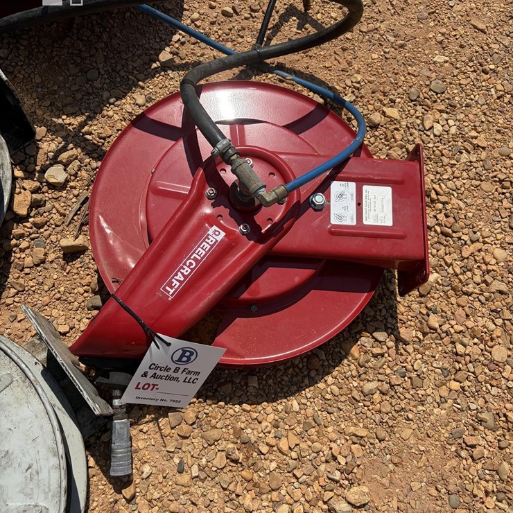REELCRAFT HOSE REEL W/ HOSE