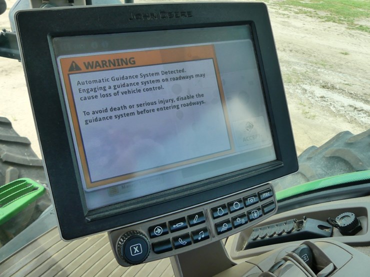 2015-john-deere-7210r-image-17