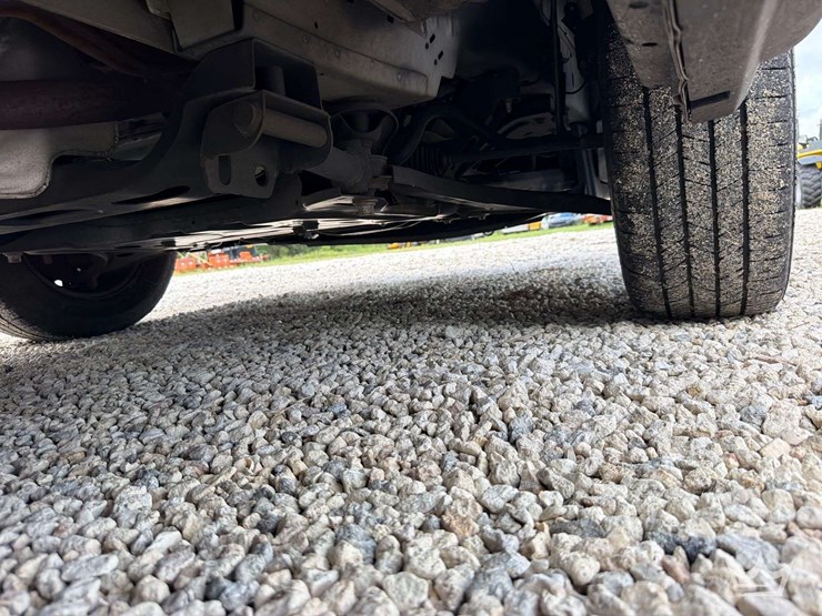 2019-ford-transit-image-33
