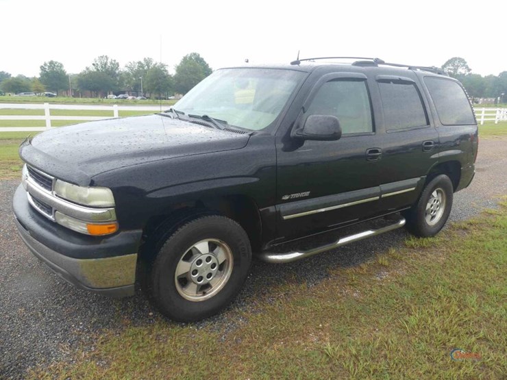 2003-chevrolet-tahoe-image-1