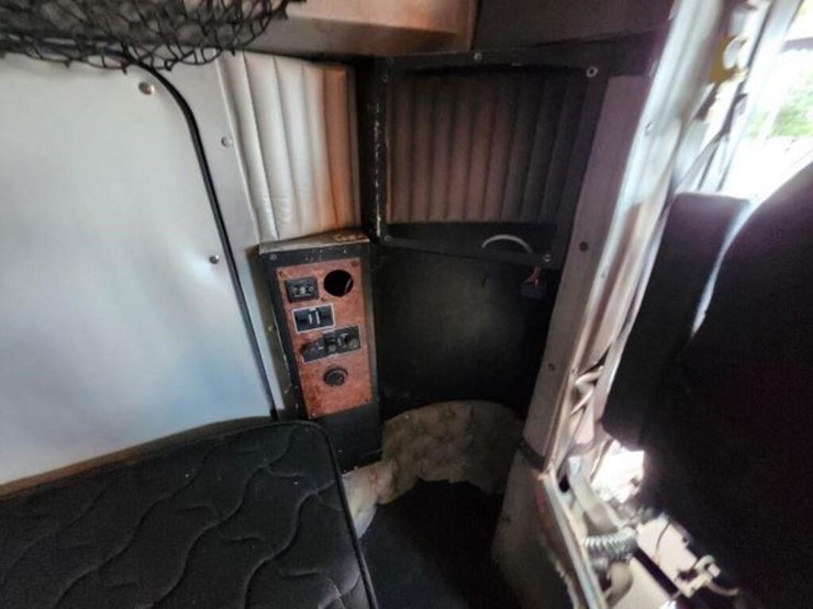 2008-kenworth-t800-image-34