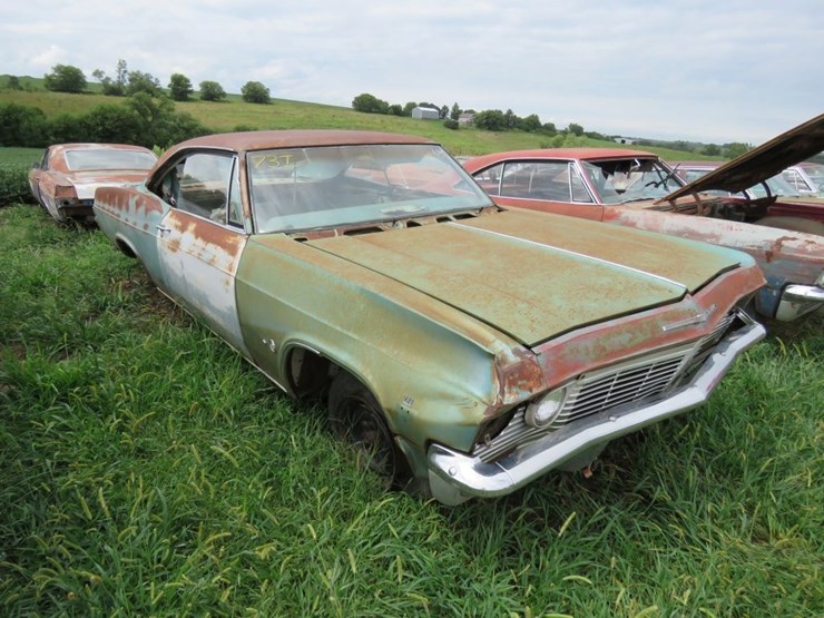 1965-chevrolet-impala-2dr-ht-image-3