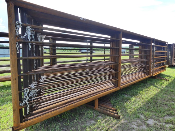 (10)-24'-free-standing-panels-image-4
