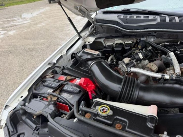 2017-ford-f550-xl-image-21