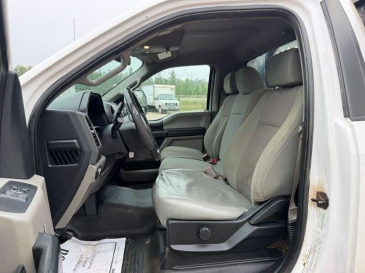 2017-ford-f550-xl-image-19