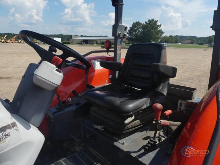 2018-kubota-m6s-111shd-image-25
