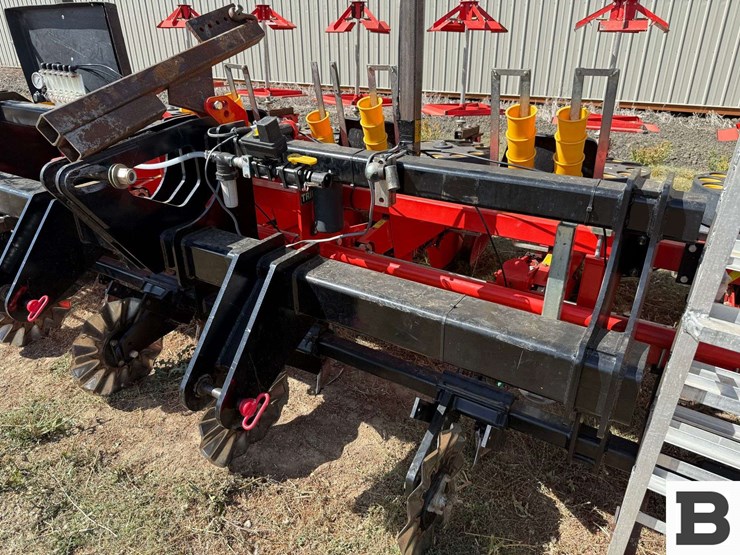 checchi-&-magli-no-till-transplanter-6r-30-image-14