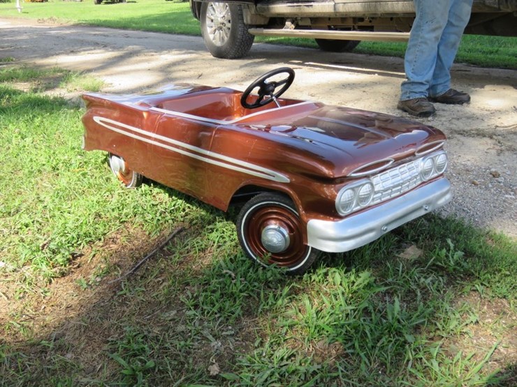 1959-chevrolet-impala-pedal-car-image-3