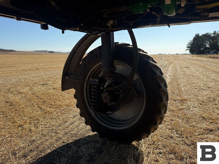 2018-case-ih-patriot-2250-image-30