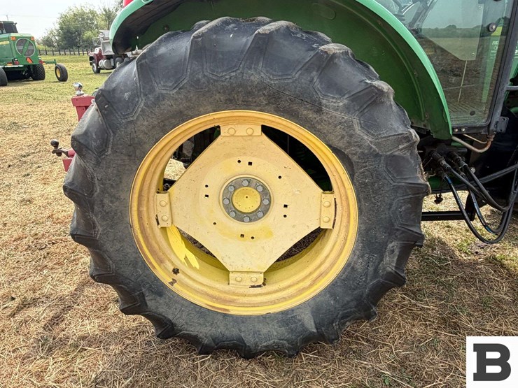 2005-john-deere-6603-image-30