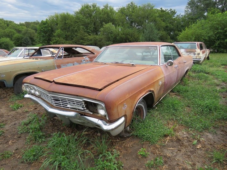 1966-chevrolet-caprice-4dr-ht-image-1