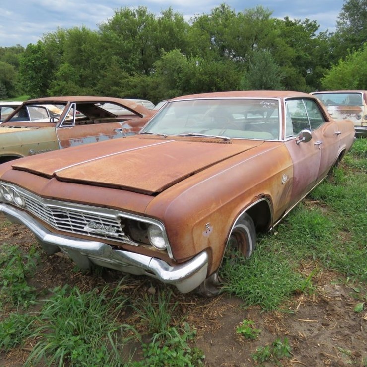 1966 Chevrolet Caprice 4dr HT