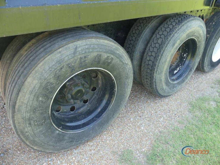 2009-kenworth-t800-image-8