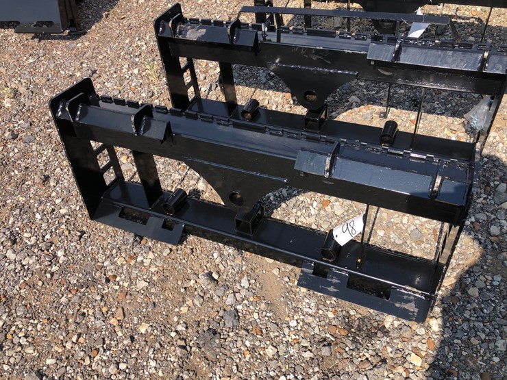 #98-•-skid-steer-fork-/-hay-spear-frame-image-2