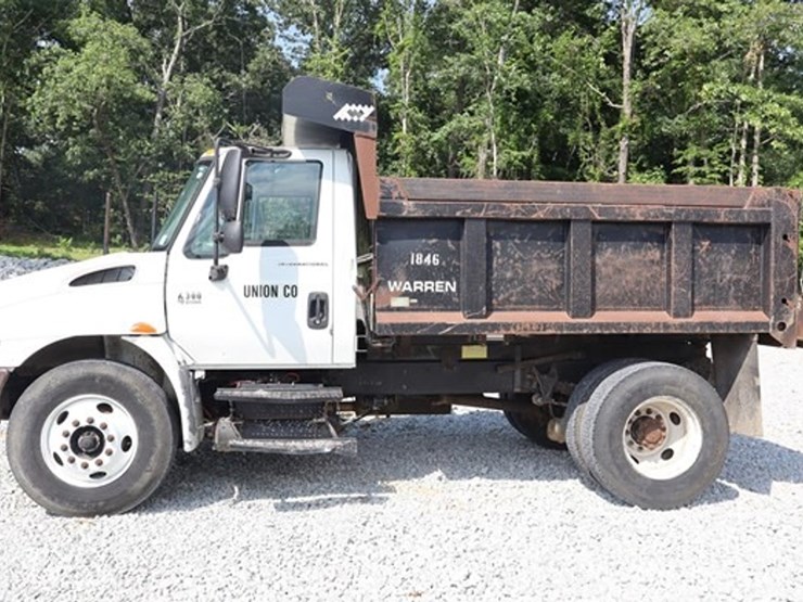 2005-international-durastar-4300-image-2