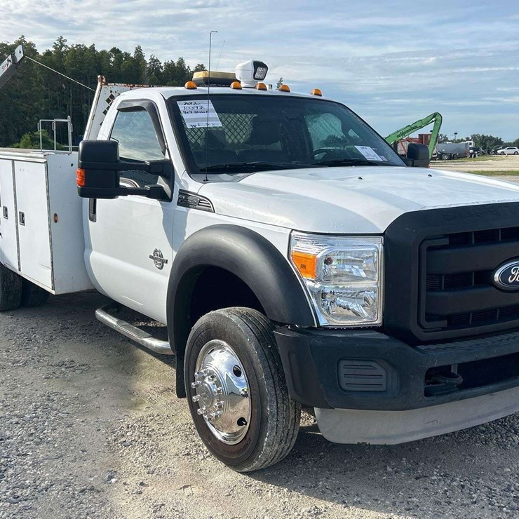 2012 FORD F550