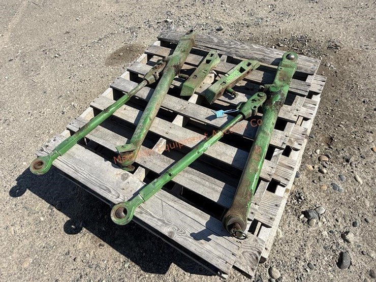 3-pt-arms-for-4240-john-deere-image-1