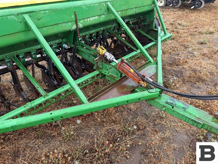 john-deere-8350-image-37