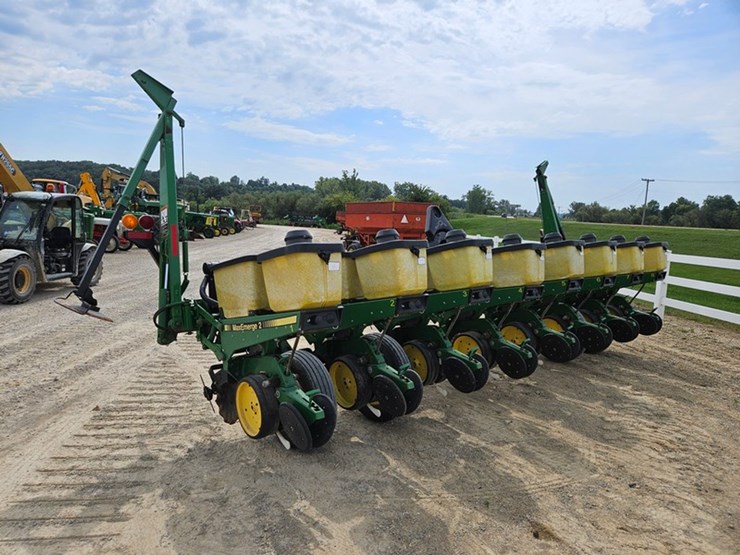 john-deere-7200-image-4