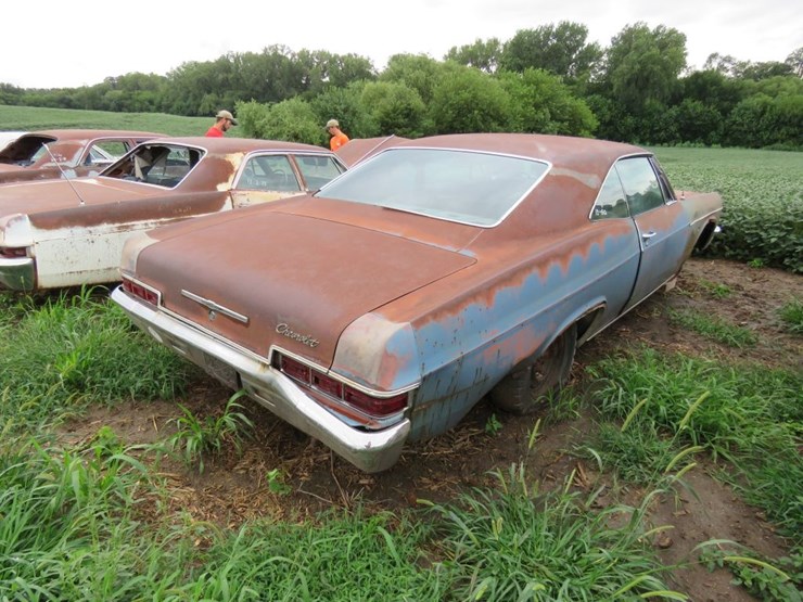 1966-chevrolet-impala-2dr-ht-image-2