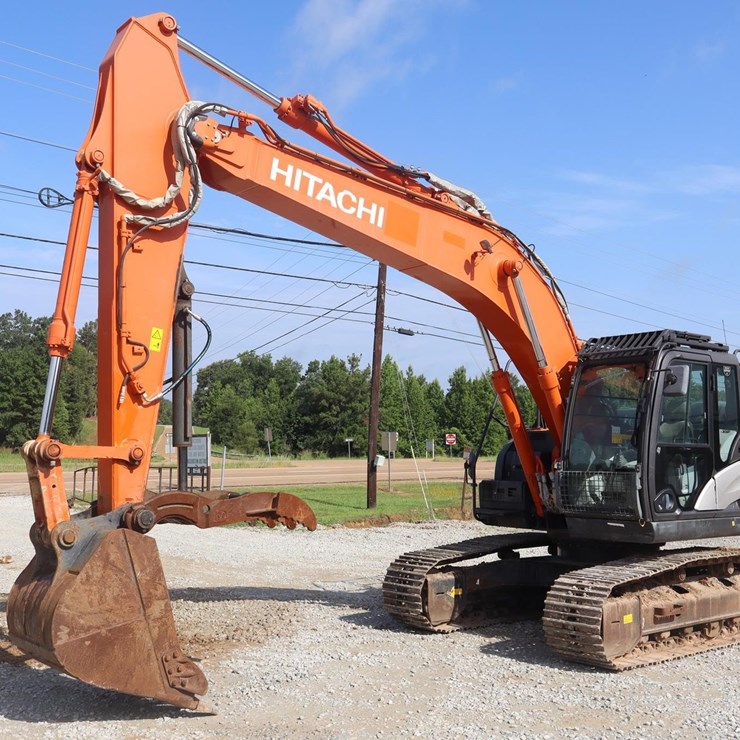 2019 HITACHI ZX200 LC-6