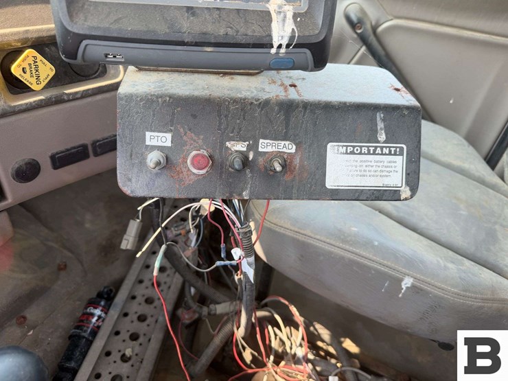 2007-sterling-l8500-image-65