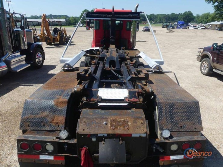 2012-kenworth-t800-image-11