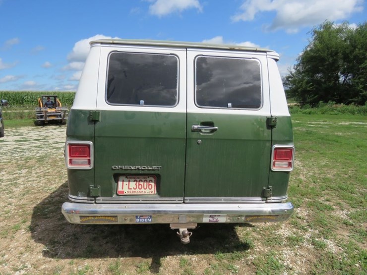 1972-chevrolet-beauville-sportvan-10-image-9