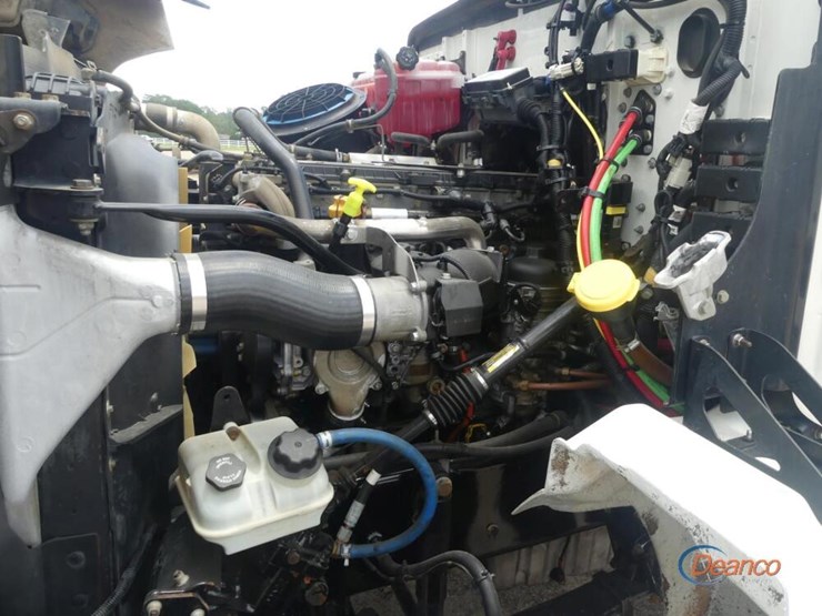 2017-western-star-4700sf-image-8