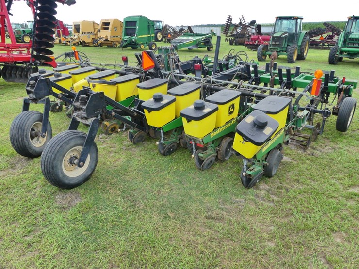 john-deere-1700-image-3