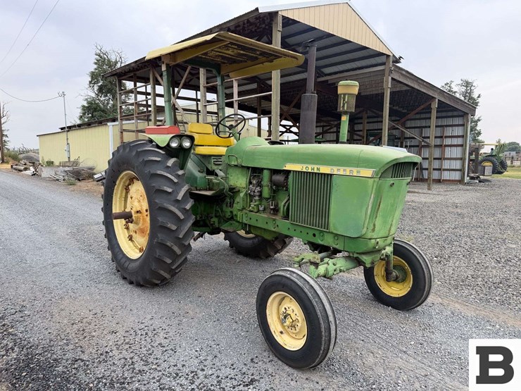 john-deere-3010-image-8