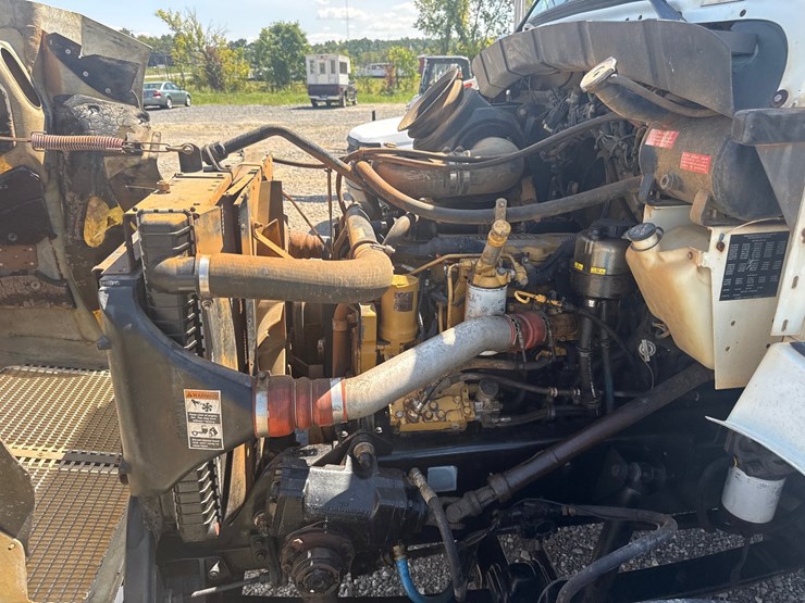 2000-kenworth-t300-image-23