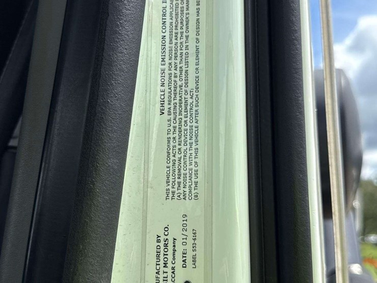 2020-peterbilt-567-image-9