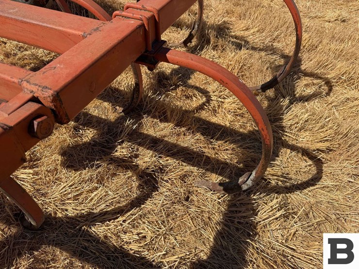 allis-chalmer-800-chisel-plow-image-27