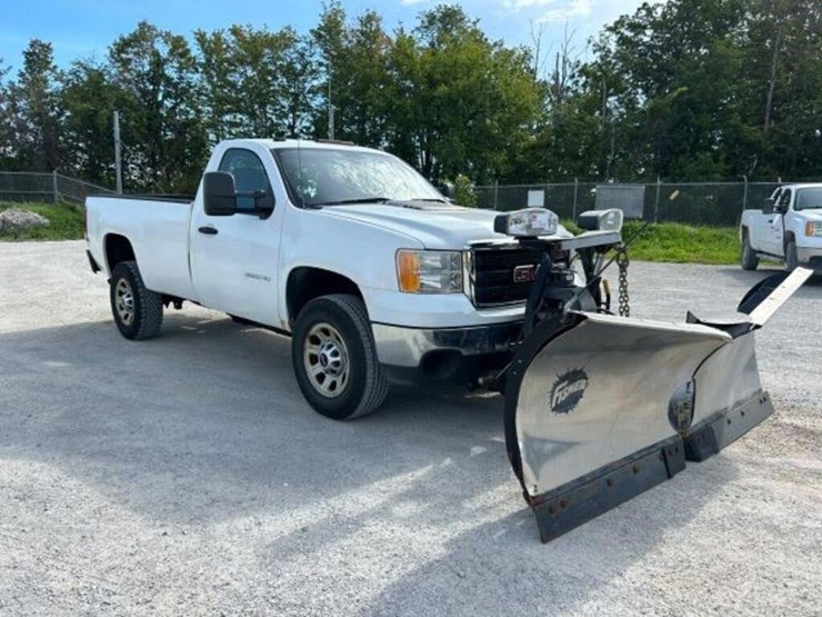 2014-gmc-sierra-3500-image-5