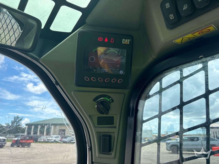 2020-caterpillar-299d3-xe-image-15