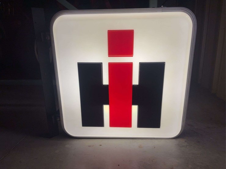 international-harvester-double-sided-bubble-lighted-sign-image-20