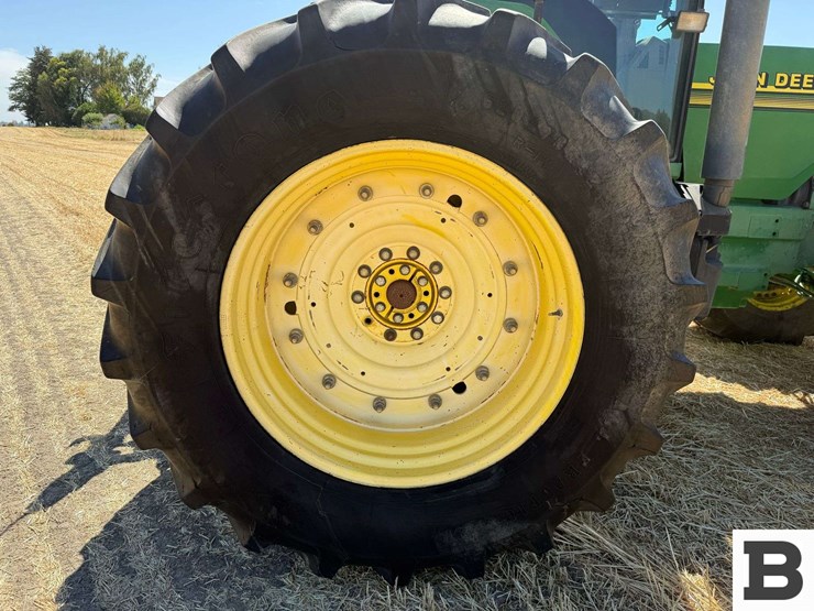 2001-john-deere-8110-image-43