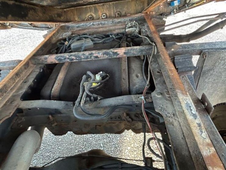 2012-ford-f550-xl-image-69