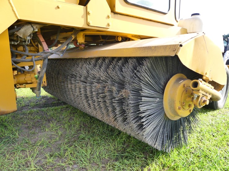 superior-broom-dt80c-image-6