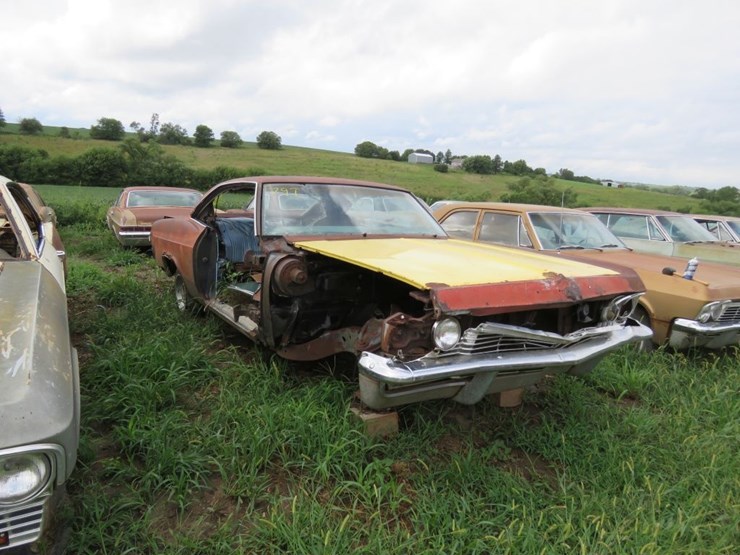 1965-chevrolet-impala-for-parts-image-1