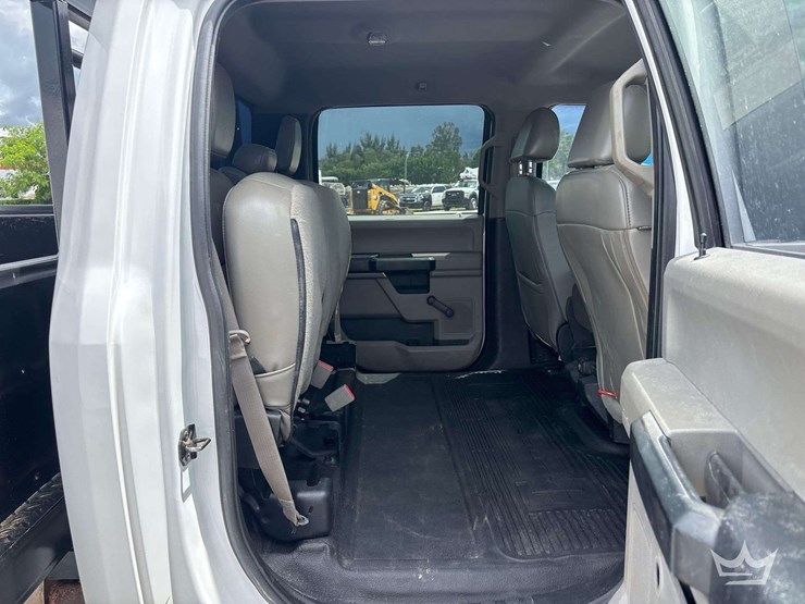 2019-utility-flatbed-image-23