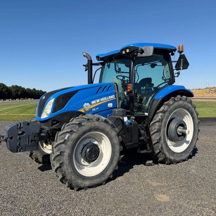 2016 NEW HOLLAND T6.145