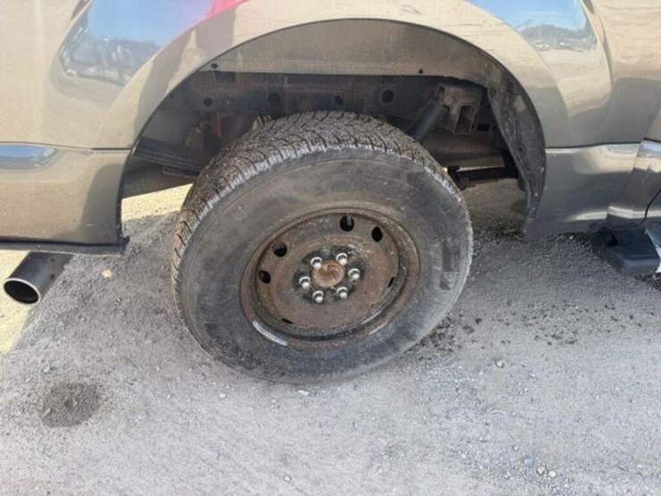 2018-ford-f150-xlt-image-36