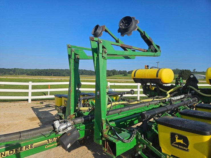 john-deere-1770-image-11