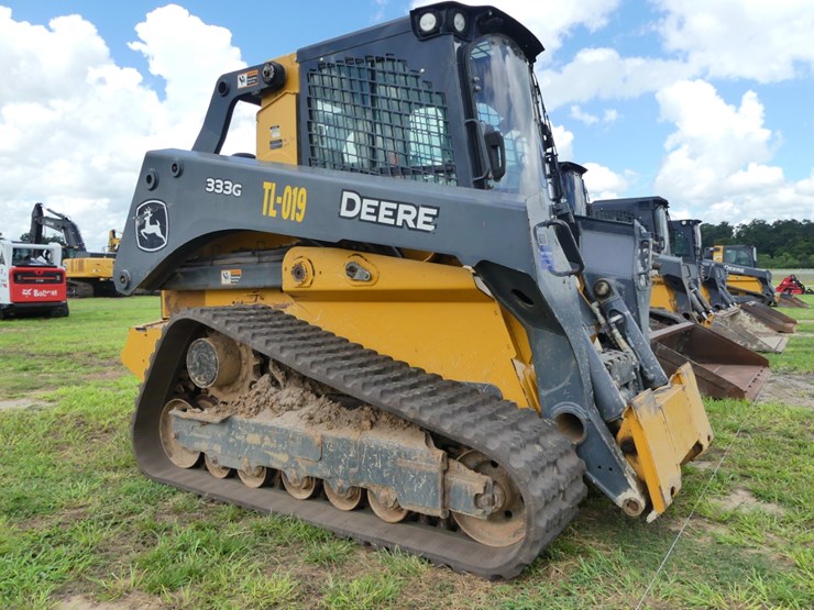 2021-deere-333g-image-1