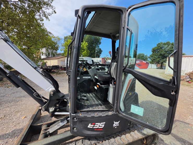 2022-bobcat-e35-image-18